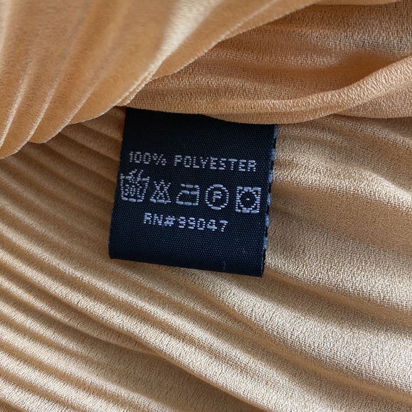 Beige Stretchy Tan Top With Belt Size Small - Picture 7 of 8